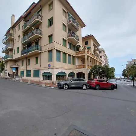Il Faro - Garage Mt 4,75 - Mt 150 - 09001-lt-1414 Apartmán *